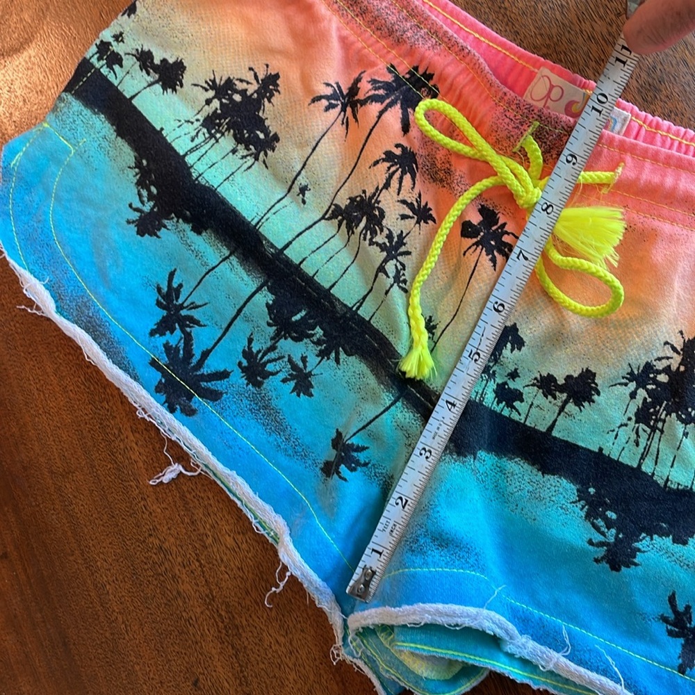 OP Palm-Print Tie-Dye Jean Shorts in Neon Gradient - Picture 5 of 6